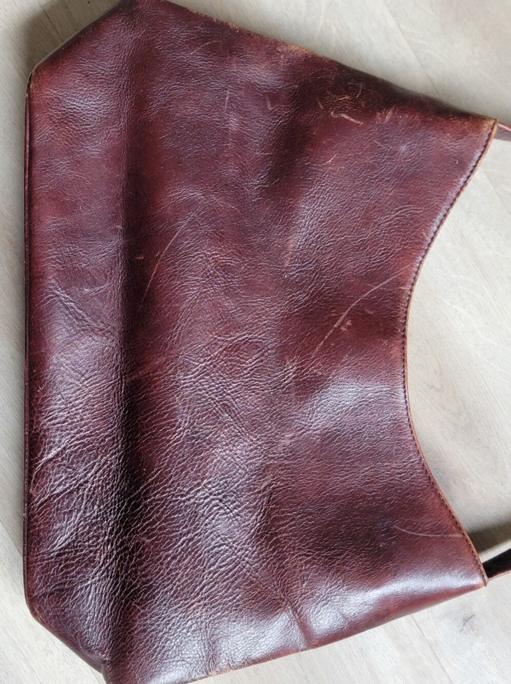 Vintage Feet First Oxblood Genuine Leather Shoulder Bag - Picture 3 of 10